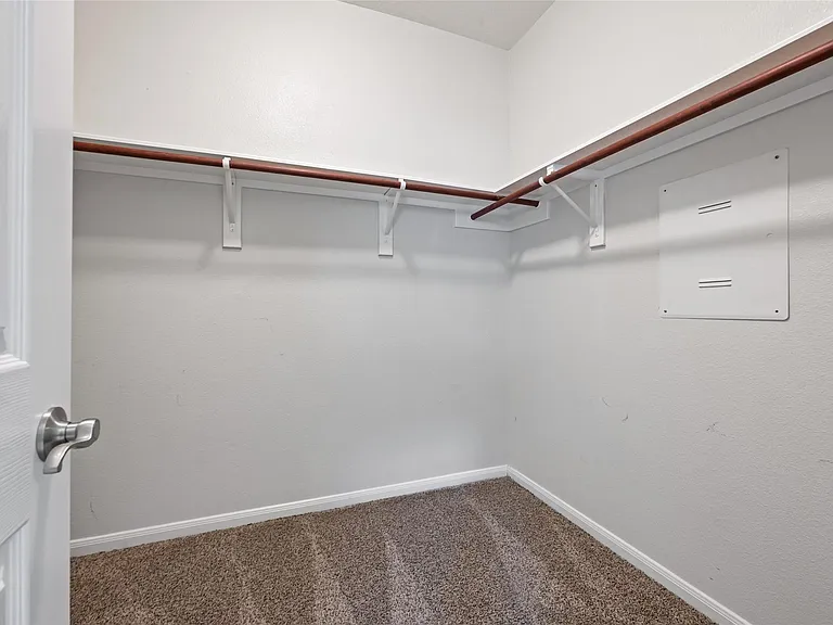 8618 E Highlands Xing — Photo 16