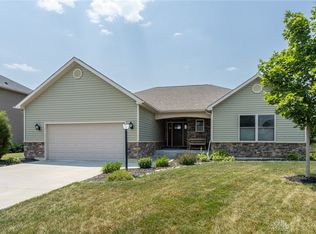 1134 Edgewater Dr, Troy, OH 45373