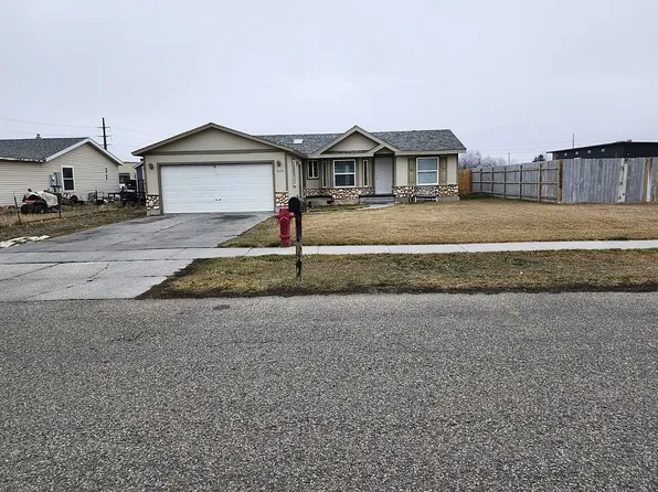 3573 E Pearce Dr, Idaho Falls, ID 83401