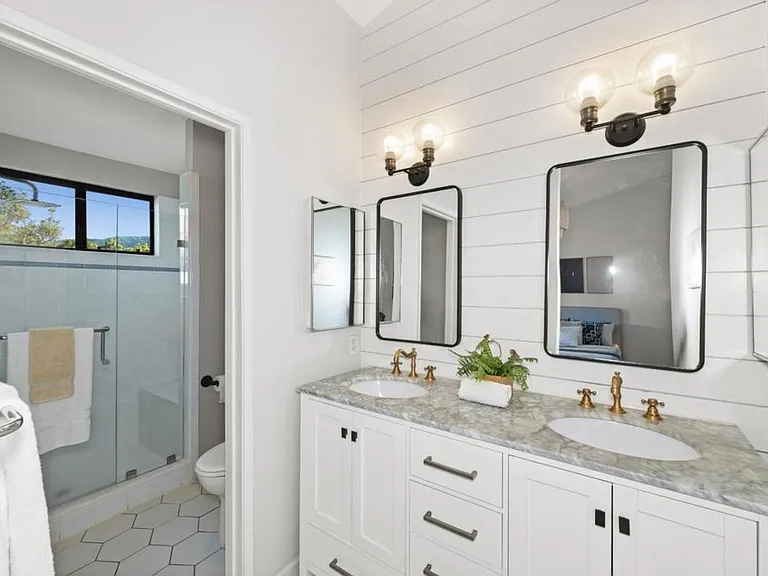1545 Camden Village Cir — Photo 24