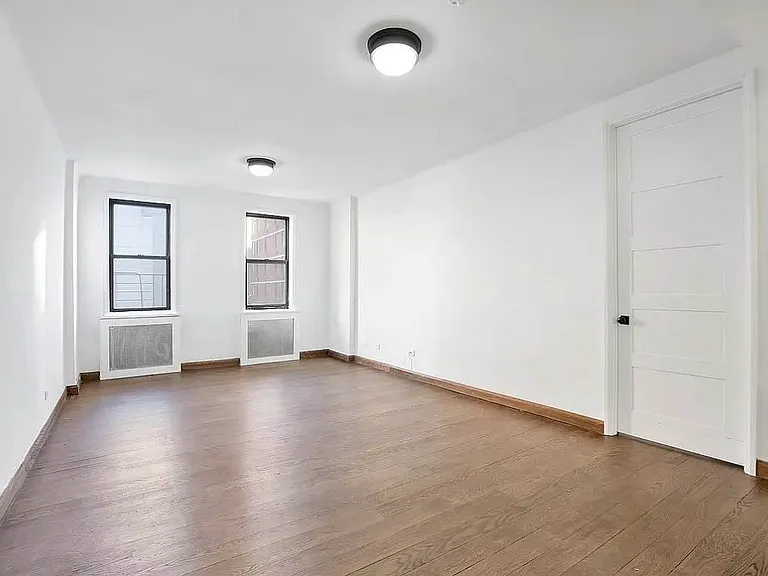 885 10th Ave #4A — Photo 8
