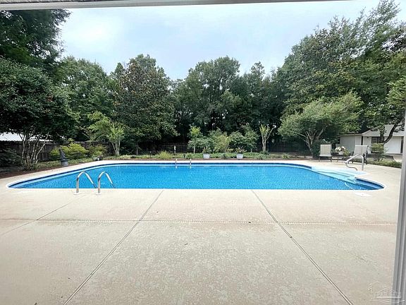 3rd image of 6027 Grandwood Dr