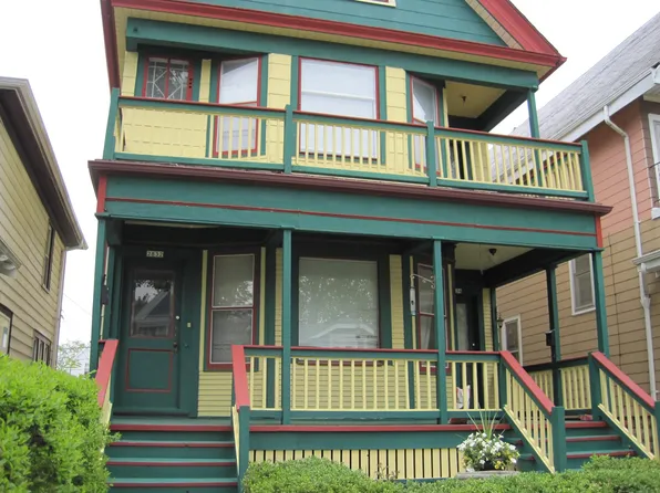 2832 S Logan Ave, Milwaukee, WI 53207
