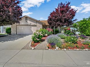 5801 N Cloud Nine Dr, Garden City, ID 83714