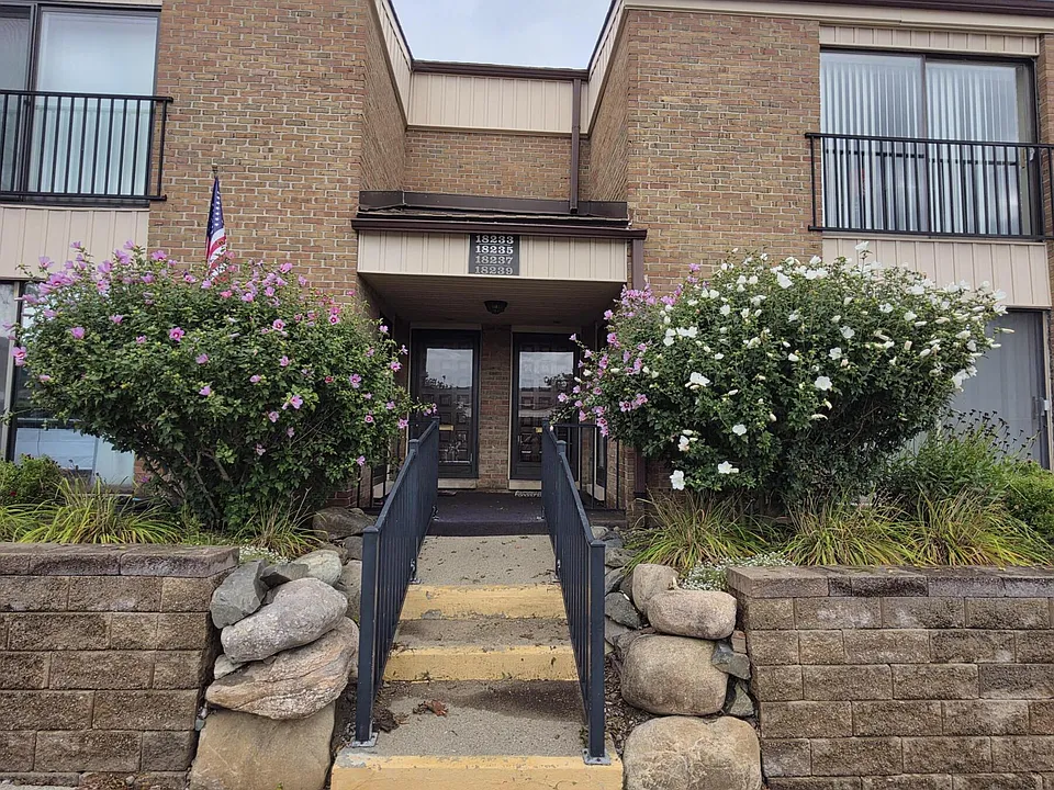18233 University Park Dr