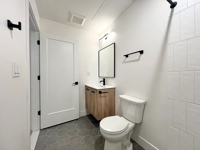 1201 Wharton St #23 — Photo 11