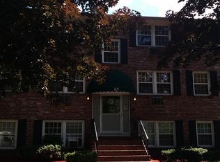 61 Mystic St APT 3, Methuen, MA 01844
