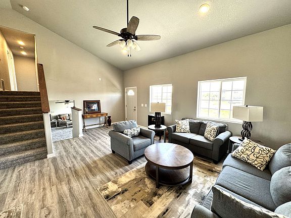 3rd image of 4714 Latigo Loop Rd