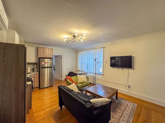 3rd image of 431-437 Whitney Ave #A-5