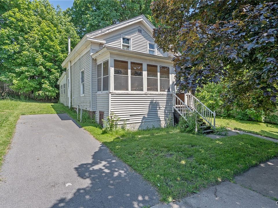 1st image of 213 E 2nd St