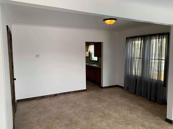 4th image of 76 W Lorraine St