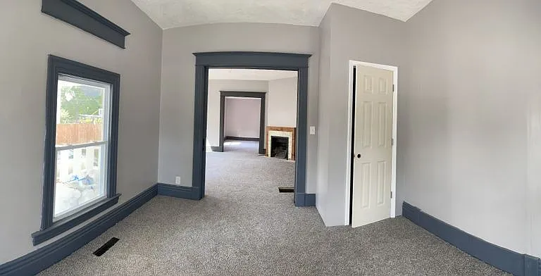 407 E Center St #LOWER — Photo 16