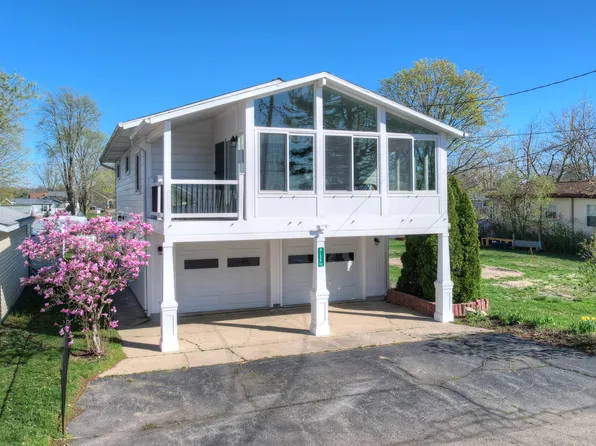4139 Joy Rd W, Shelbyville, MI 49344