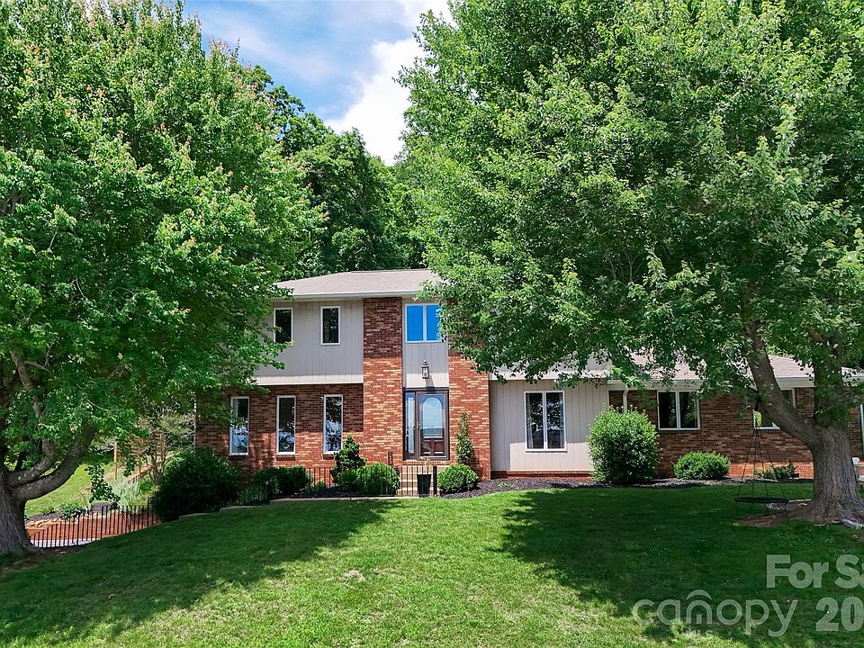1st image of 53 Braddock Way