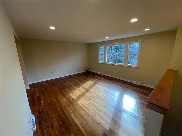 576 Massapoag Ave — Photo 12