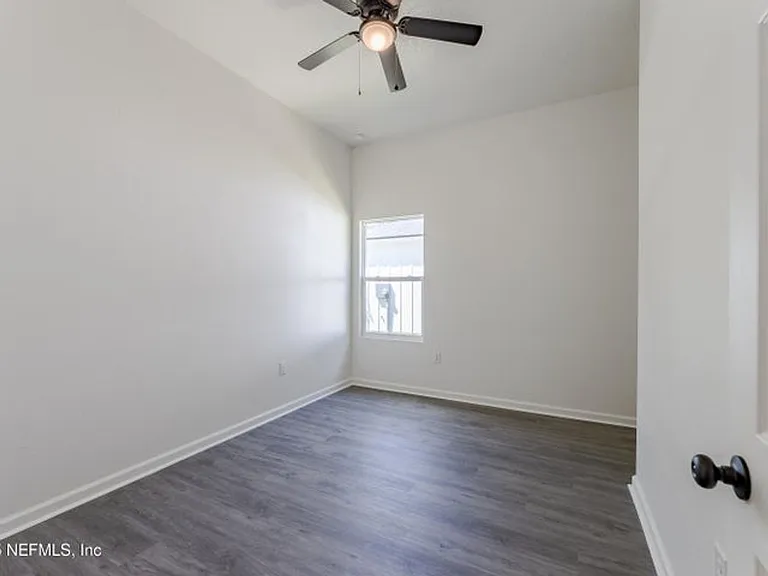 8123 Siskin Ave — Photo 10