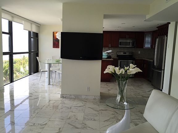 5th image of 2401 Collins Ave APT 801