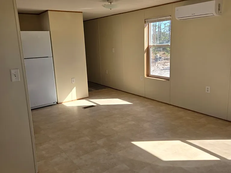 304 E Maxanna Blvd — Photo 5