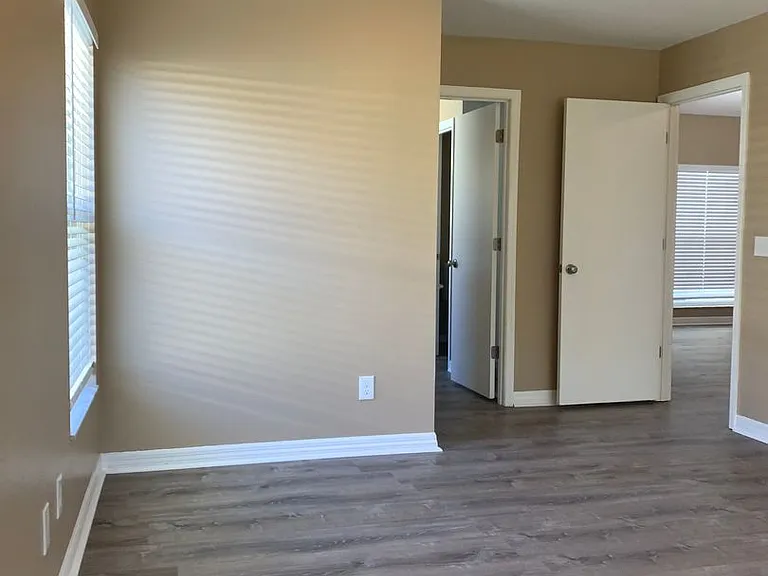 1212 Moses Creek Ct — Photo 11
