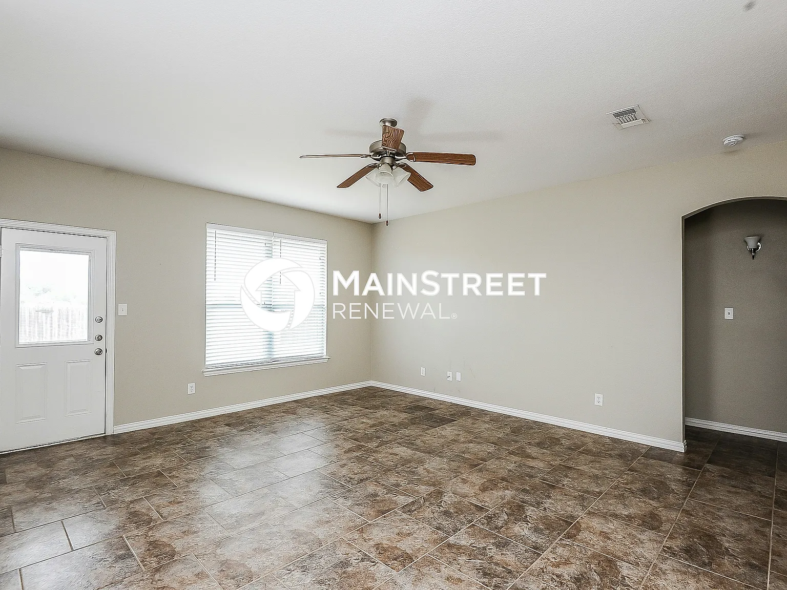 237 Kennedy Dr — Photo 4