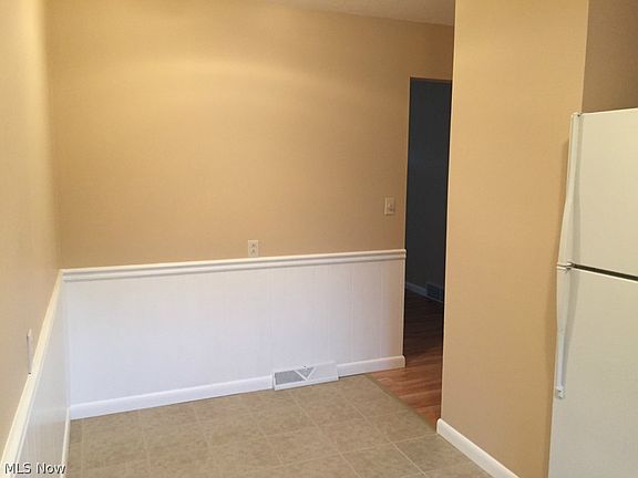 4th image of 322-324 E Glenwood Ave