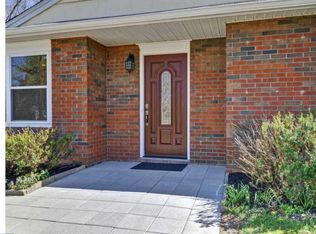 14 Dunbar Dr, West Windsor, NJ 08550