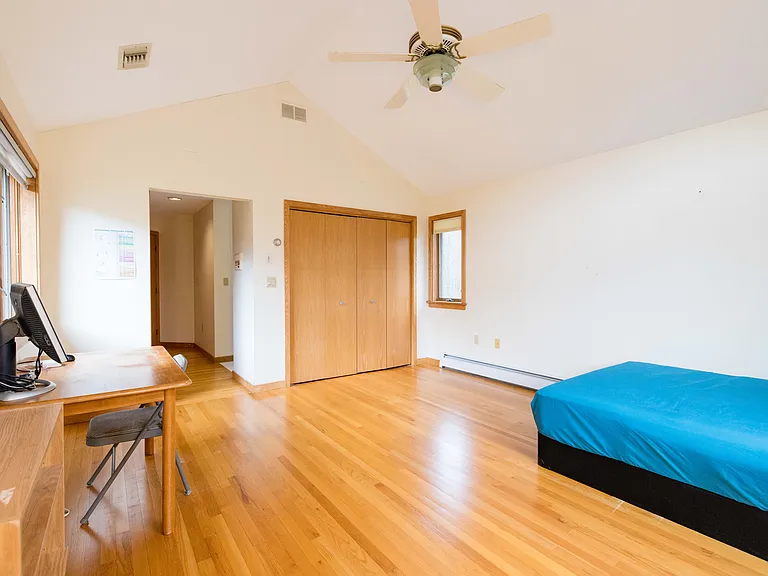 18 Clifford Ave — Photo 22