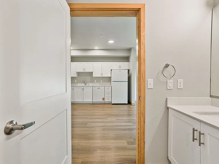 Shadow Creek Apartments — Photo 33