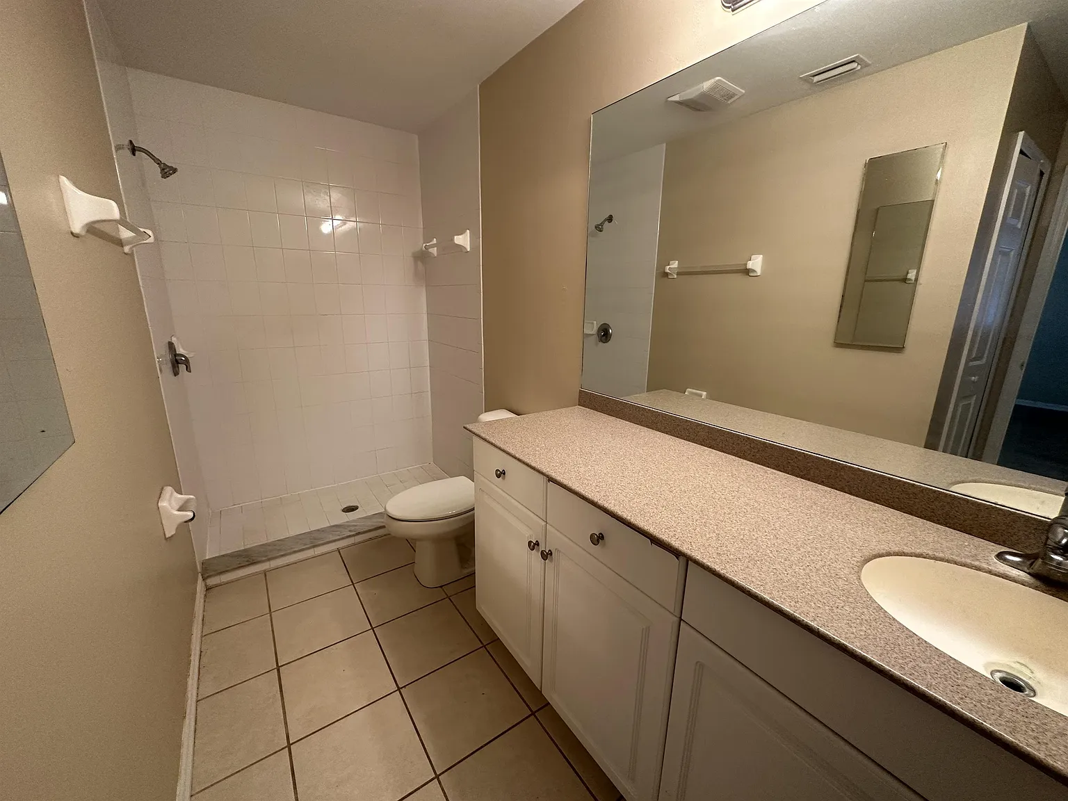 2901 33 St SW - 1 — Photo 4