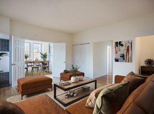 4242.1 N Sheridan Rd #1, Chicago, IL 60613