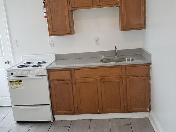 4th image of 3027 Frankford Ave Floor 3