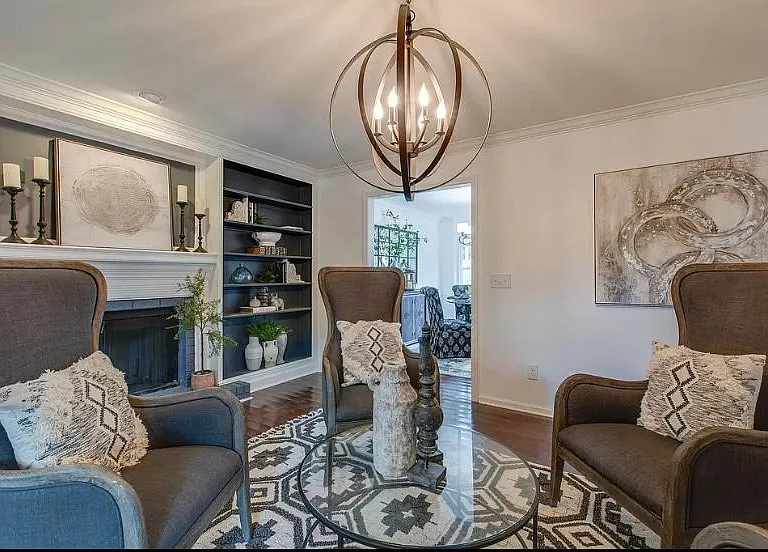 217 Freedom Dr — Photo 3