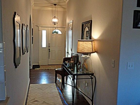 3rd image of 9 Bardon Ln
