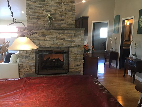 5th image of 40645 Village Dr #3