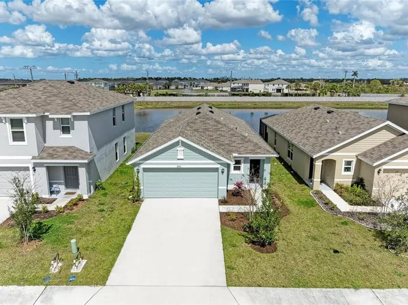 3915 Direct Green Pl, Bradenton, FL 34208