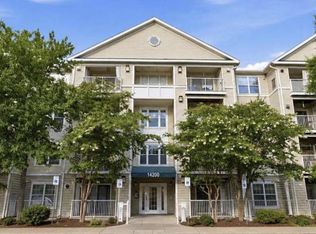 14200 Farnsworth Ln APT 302, Upper Marlboro, MD 20772