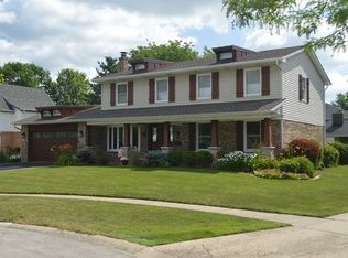 665 Fairfield Cir, Elk Grove Village, IL 60007