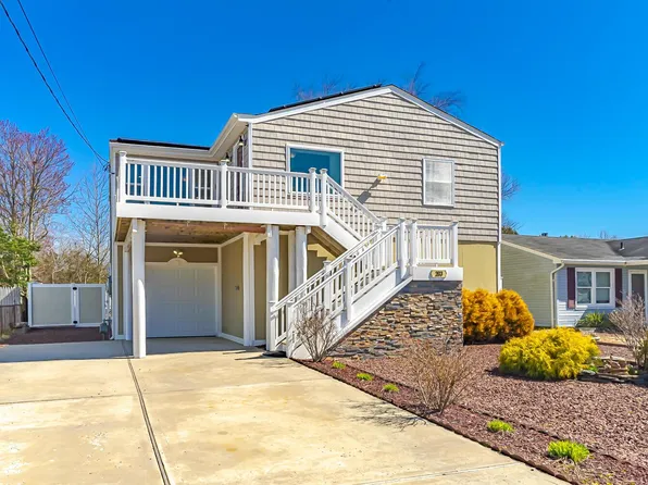 203 Lakewood Ct, Little Egg Harbor Township, NJ 08087