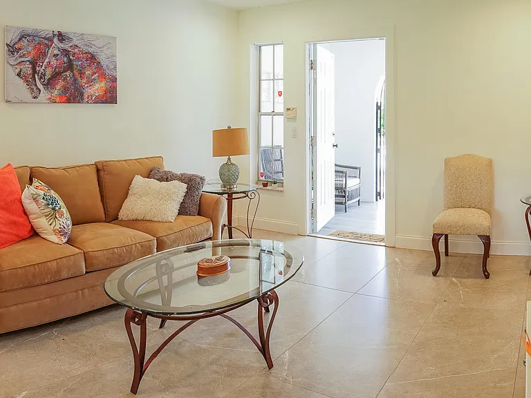 1425 Riverside Cir — Photo 31