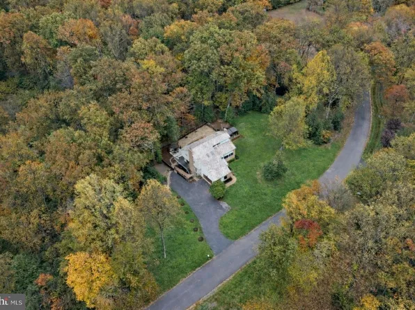 11000 Oakton Woods Way, Oakton, VA 22124