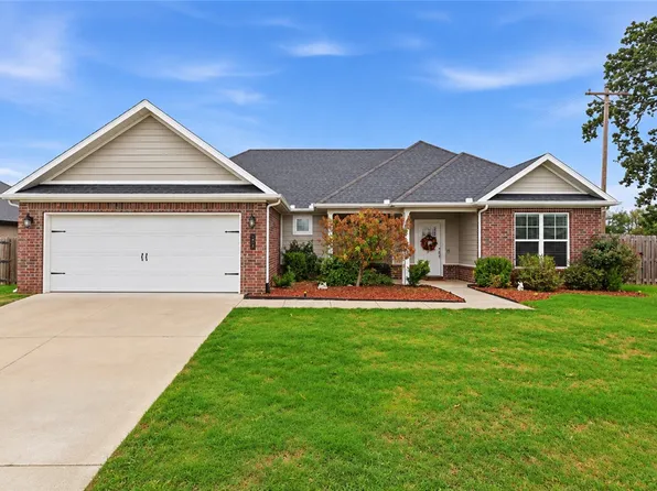 900 Estes Dr, Pea Ridge, AR 72751
