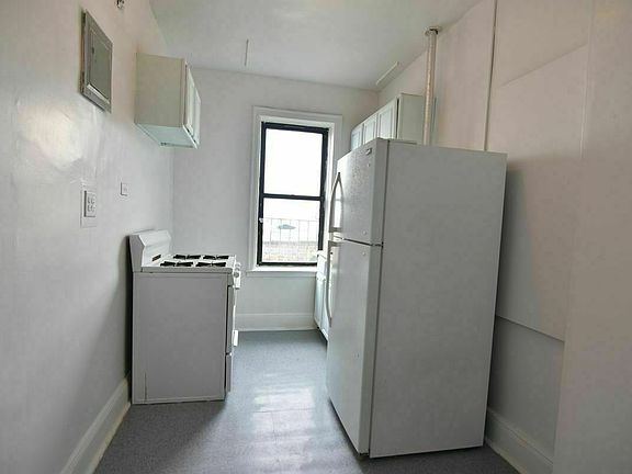 3rd image of 4318 39th Pl APT 33