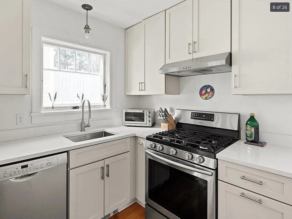 Bilodeau Ct, Burlington — Photo 2
