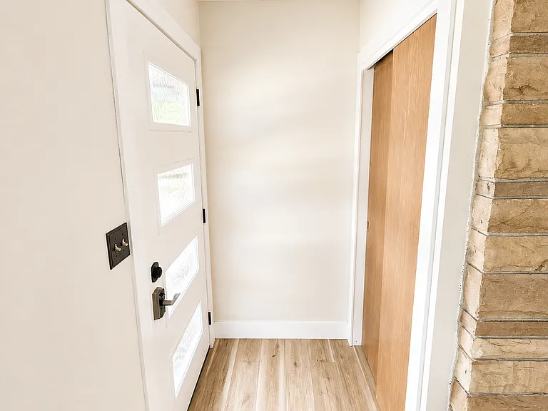3600 Goetz Dr — Photo 7