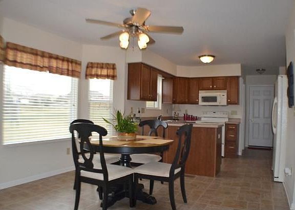 5th image of 1115 Pinewood Dr