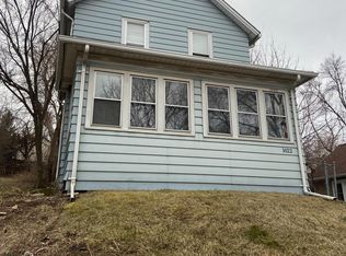 1022 6th St E #1, Saint Paul, MN 55106
