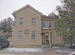 220 N Perry St, Johnstown, NY 12095