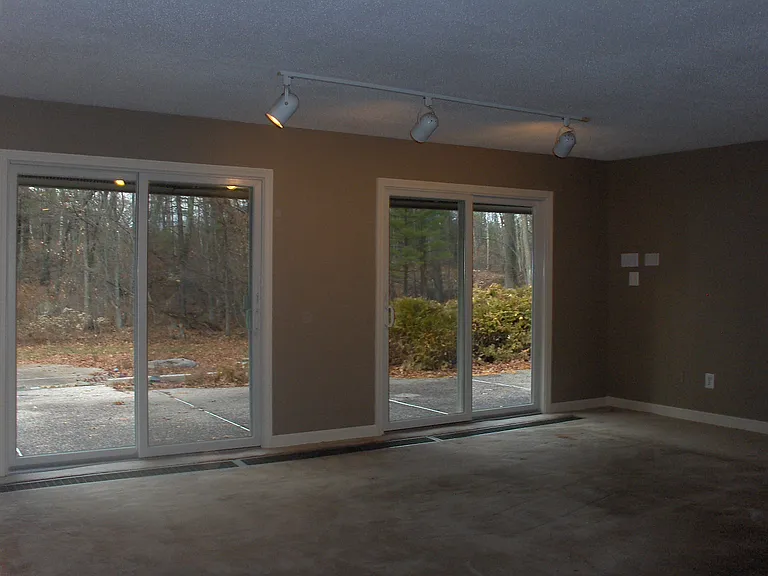 31 Woodvue Rd — Photo 7