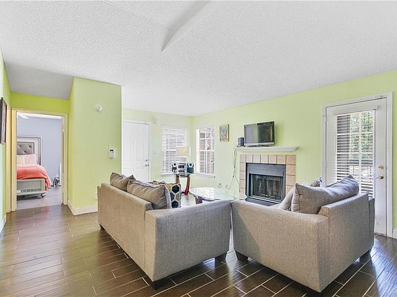 3rd image of 4367 Thornbriar Ln APT 204