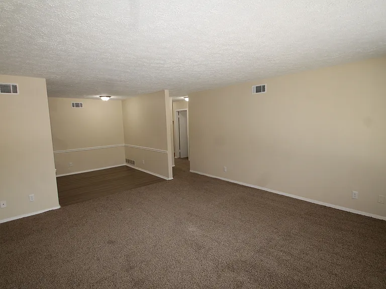 425 Tibet Ave #G — Photo 2